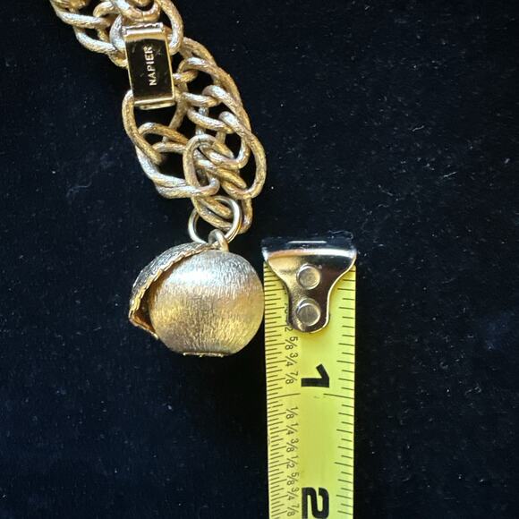 Vintage 70s Signed Napier charm link Apple Charm Bracelet Eugene Bertolli 6.75” - Picture 11 of 11